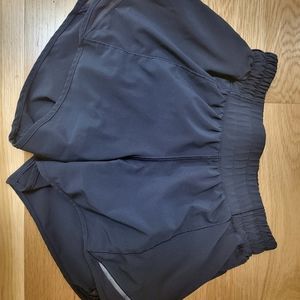 Lululemon Hotty Hot Shorts 2.5"